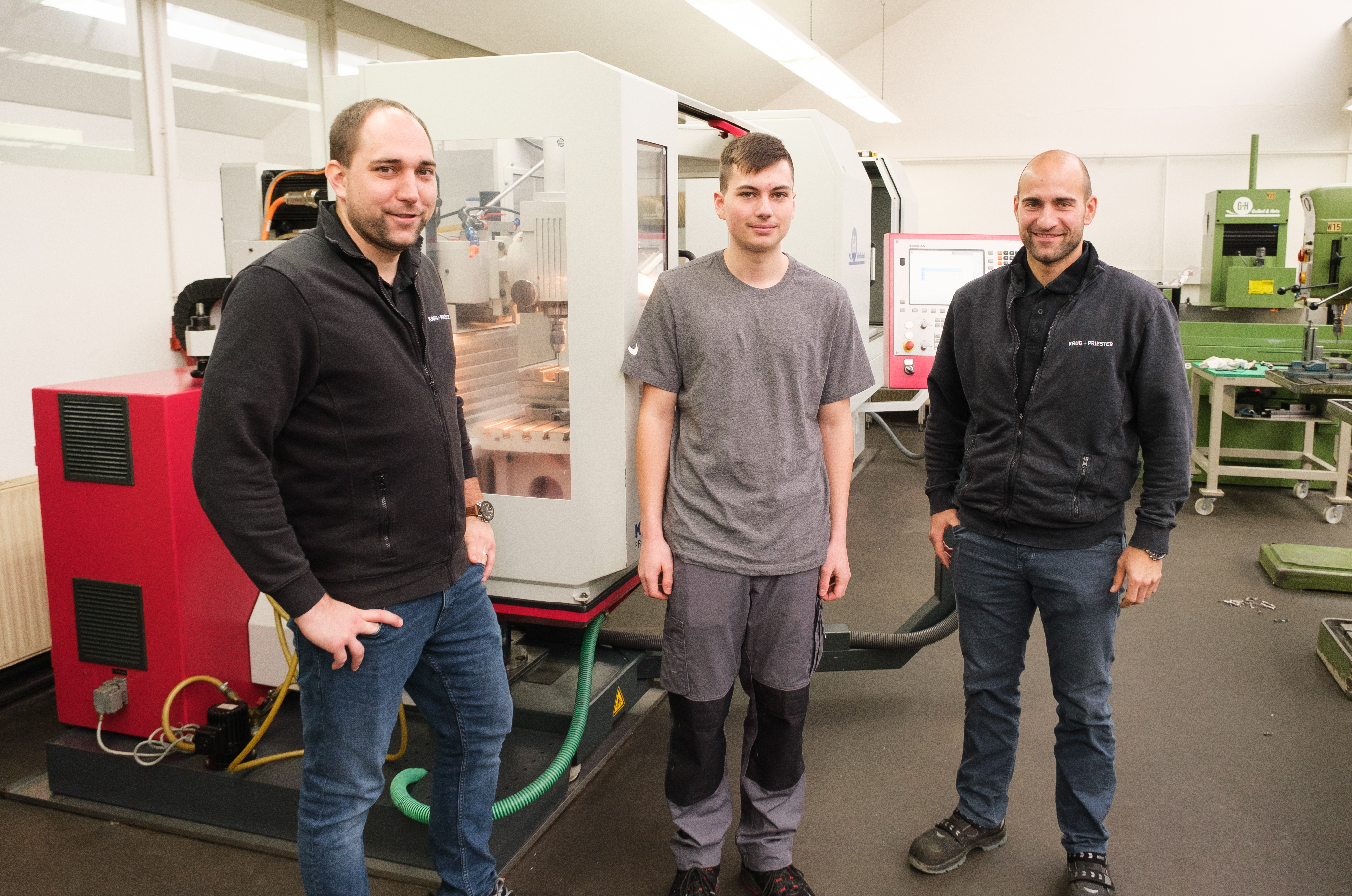 Der Mechatroniker-Azubi Dominik Turek von Goldfuß engineering konnte 2 Wochen lang bei K+P einen Grundkurs im Fräsen absolvieren und für seine Zwischenprüfung entscheidende Praxiserfahrung sammeln.