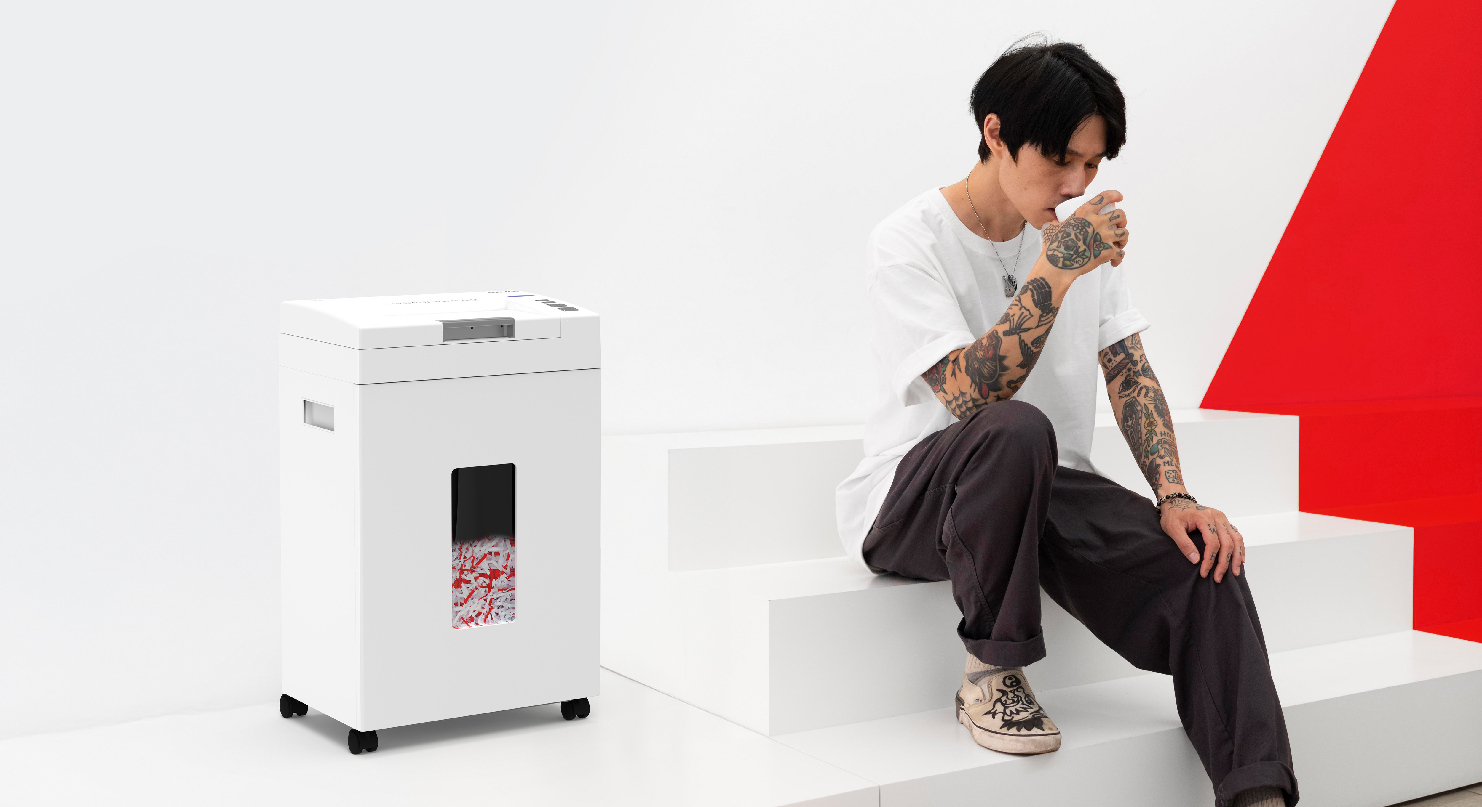 „Shred & Forget“: Sicherer Datenschutz ohne Stress dank des Aktenvernichters IDEAL Shredcat 8292