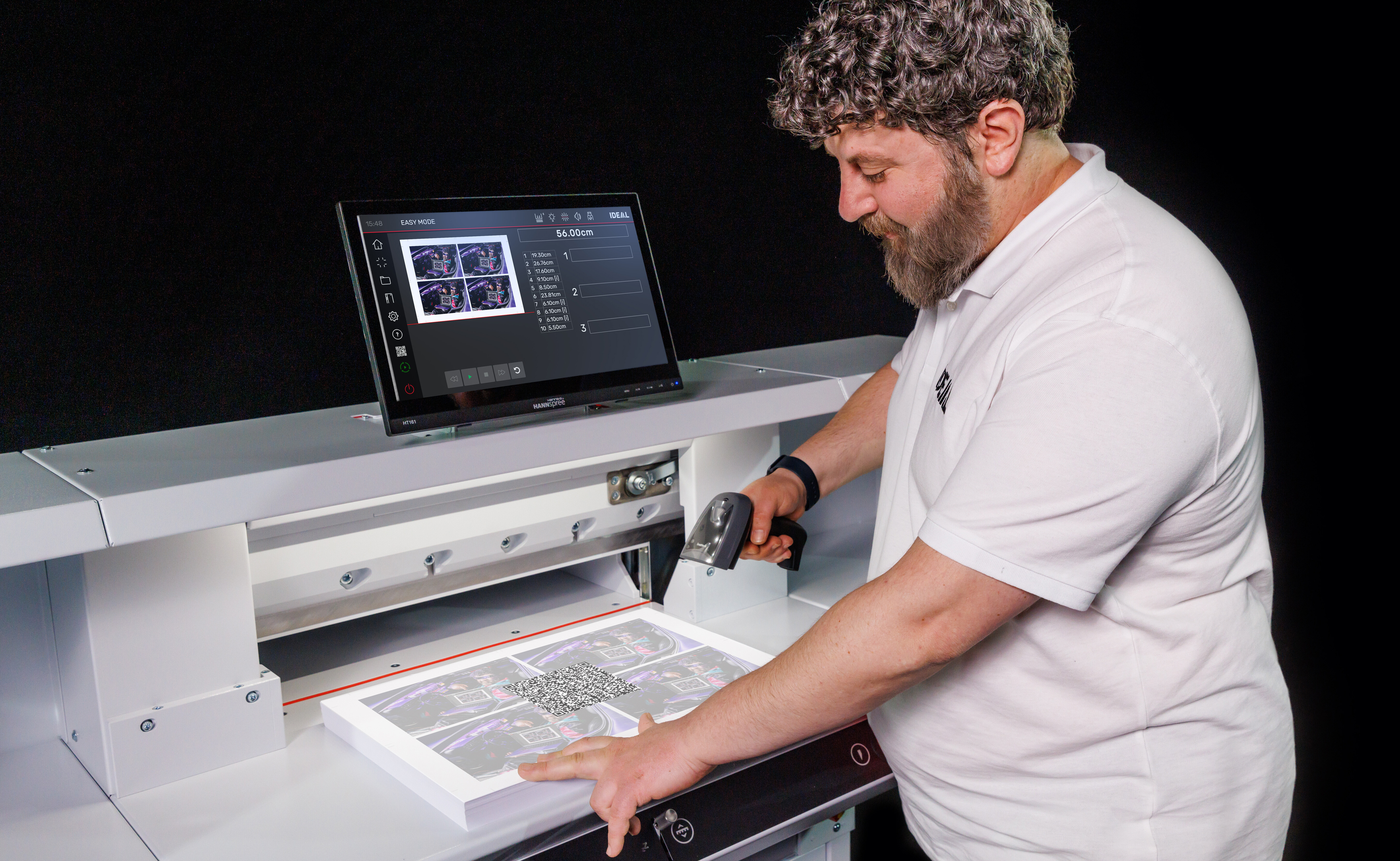 Unter dem Motto „Productivity Reimagined“ präsentiert Krug + Priester die neue Schneidsoftware Speedcut. Diese intelligente Software erstellt mit einem Klick vollautomatische Schnittprogramme für die IDEAL Schneidsysteme THE 56 und THE 68 – ohne Einarbeitung und Programmierarbeit.