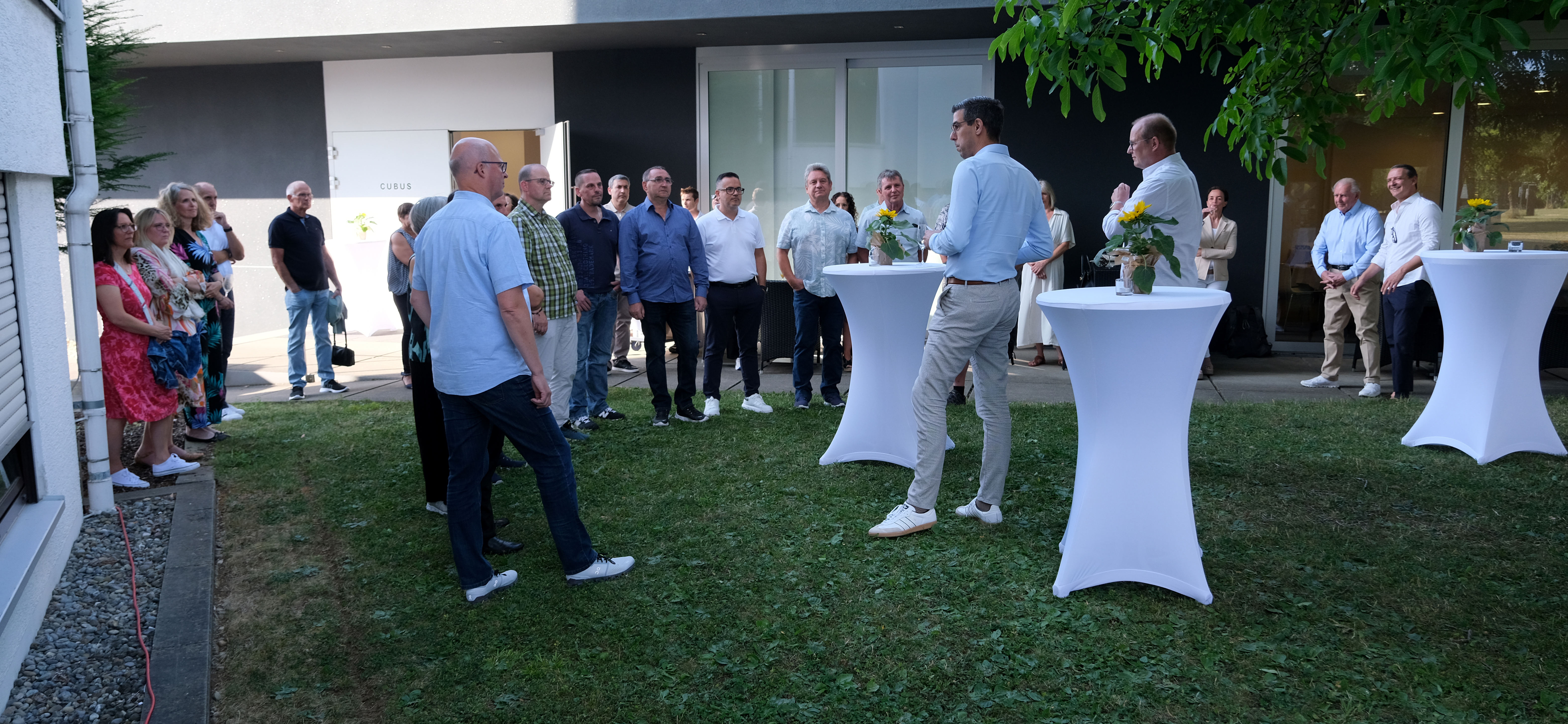 Krug + Priester ehrt langjährige Mitarbeiter:innen des Jahres 2025